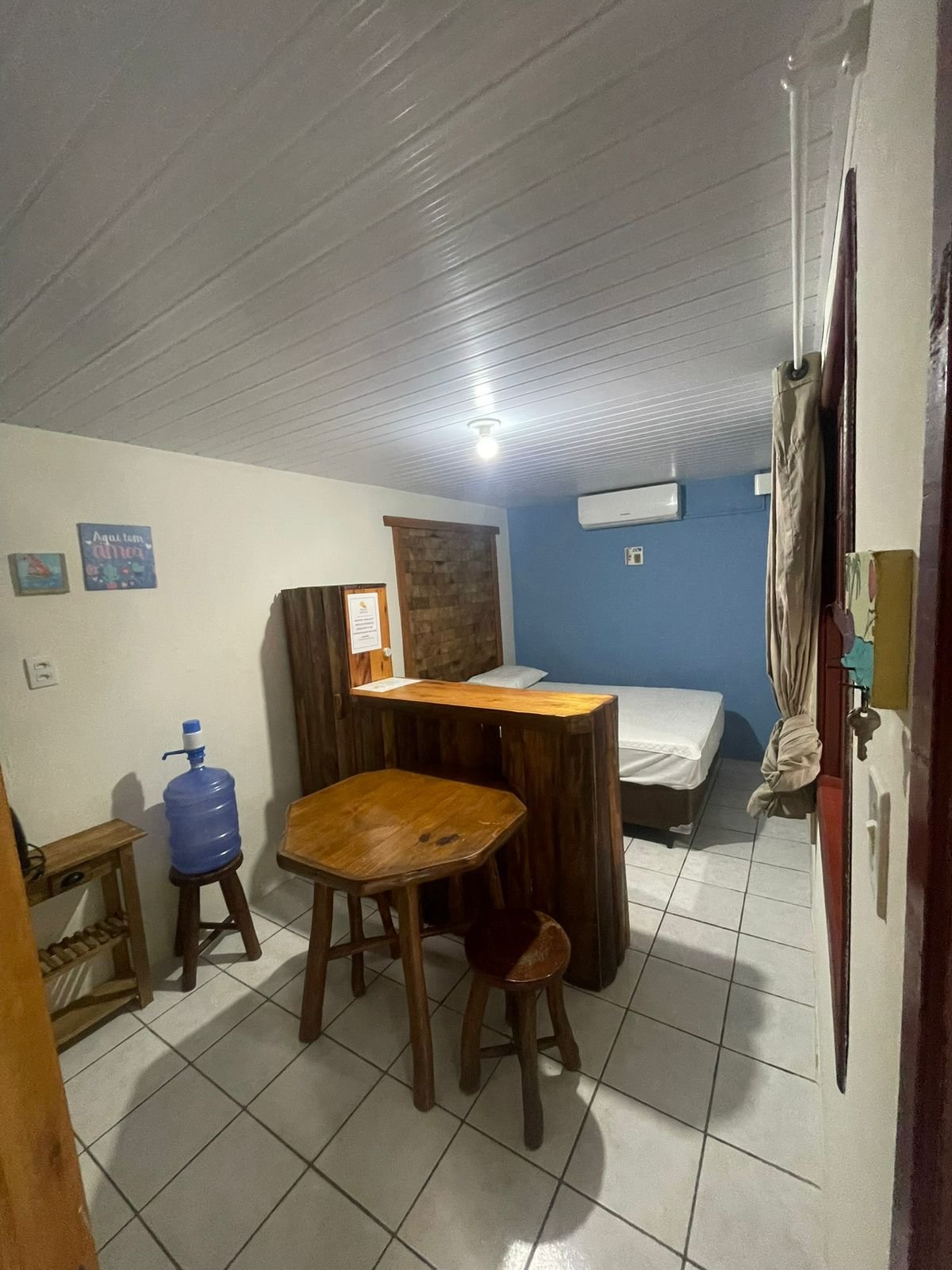 Quarto 1 — Casal