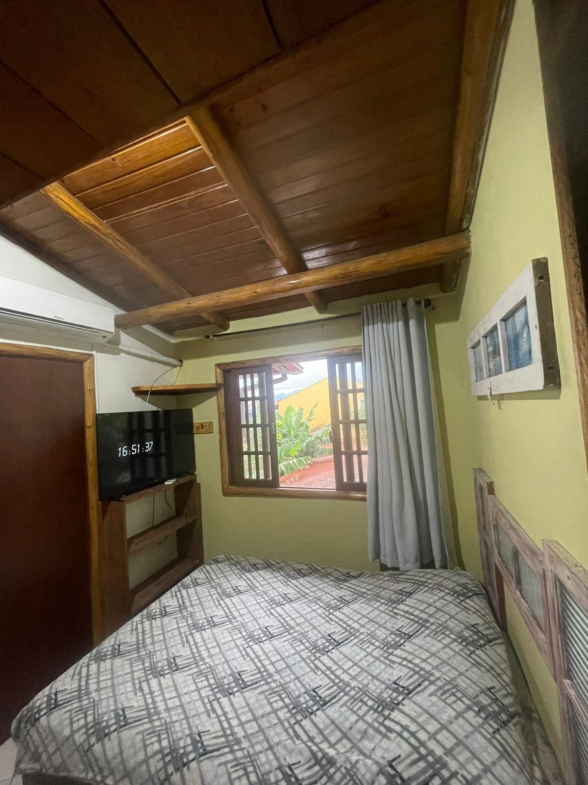 Quarto 5 — Família Grande